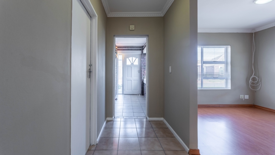 2 Bedroom Property for Sale in Parklands Western Cape